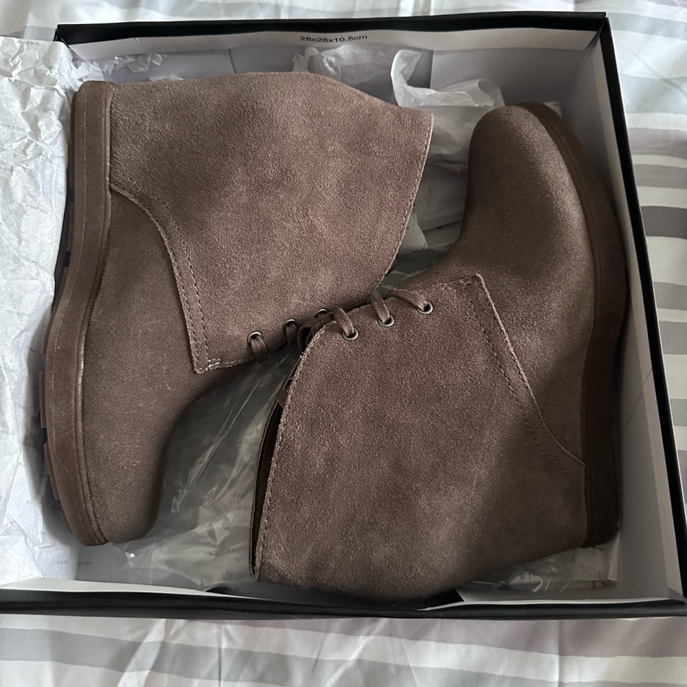 Dolce Vita PASCOLA taupe suede wedge new size 8.5